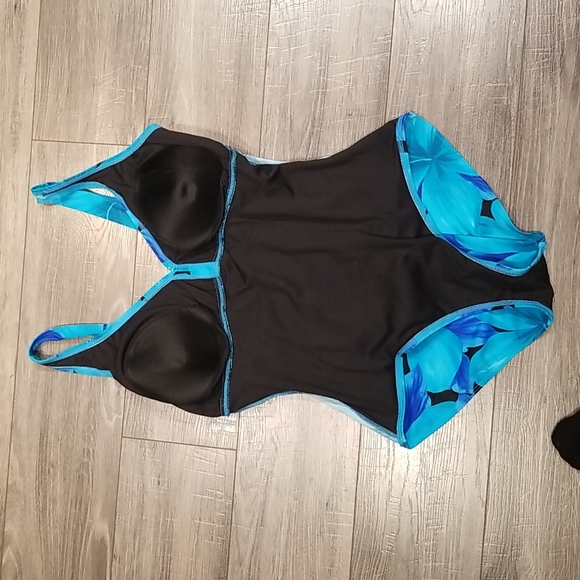 Islander women's sz 20W one piece swimsuit good condition - Picture 4 of 7